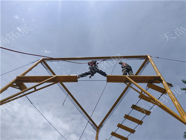 西安团建活动--高空断桥