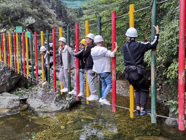 终南山寨水上峡谷乐园