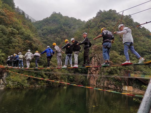 终南山寨水上峡谷乐园