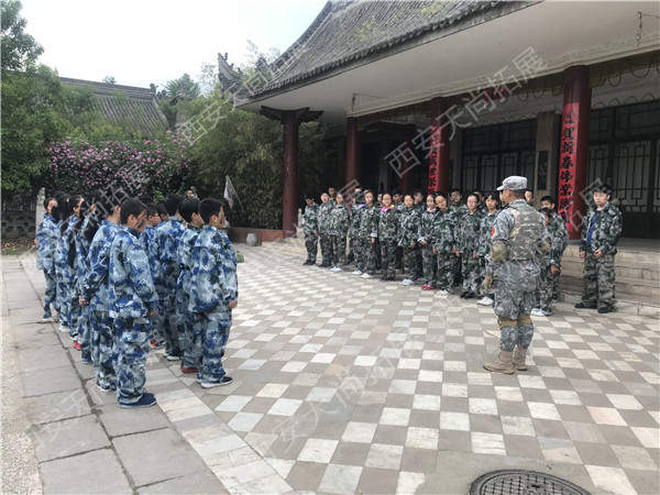 小学生真人CS模拟对抗赛（户外实战场地）